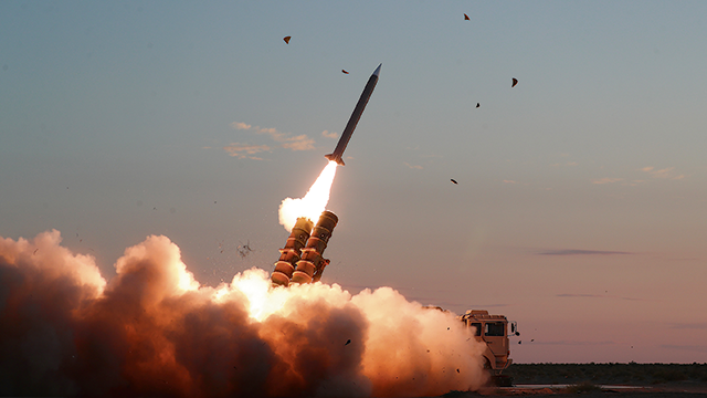 空軍某部開展實彈射擊訓(xùn)練